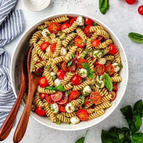 Caprese pesto pasta salad